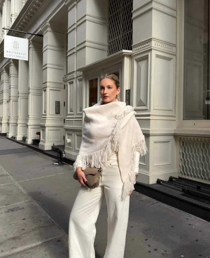 C&ocirc;ng thức phối đồ thời thượng c&ugrave;ng &aacute;o kho&aacute;c m&agrave;u kem - Ảnh 5.