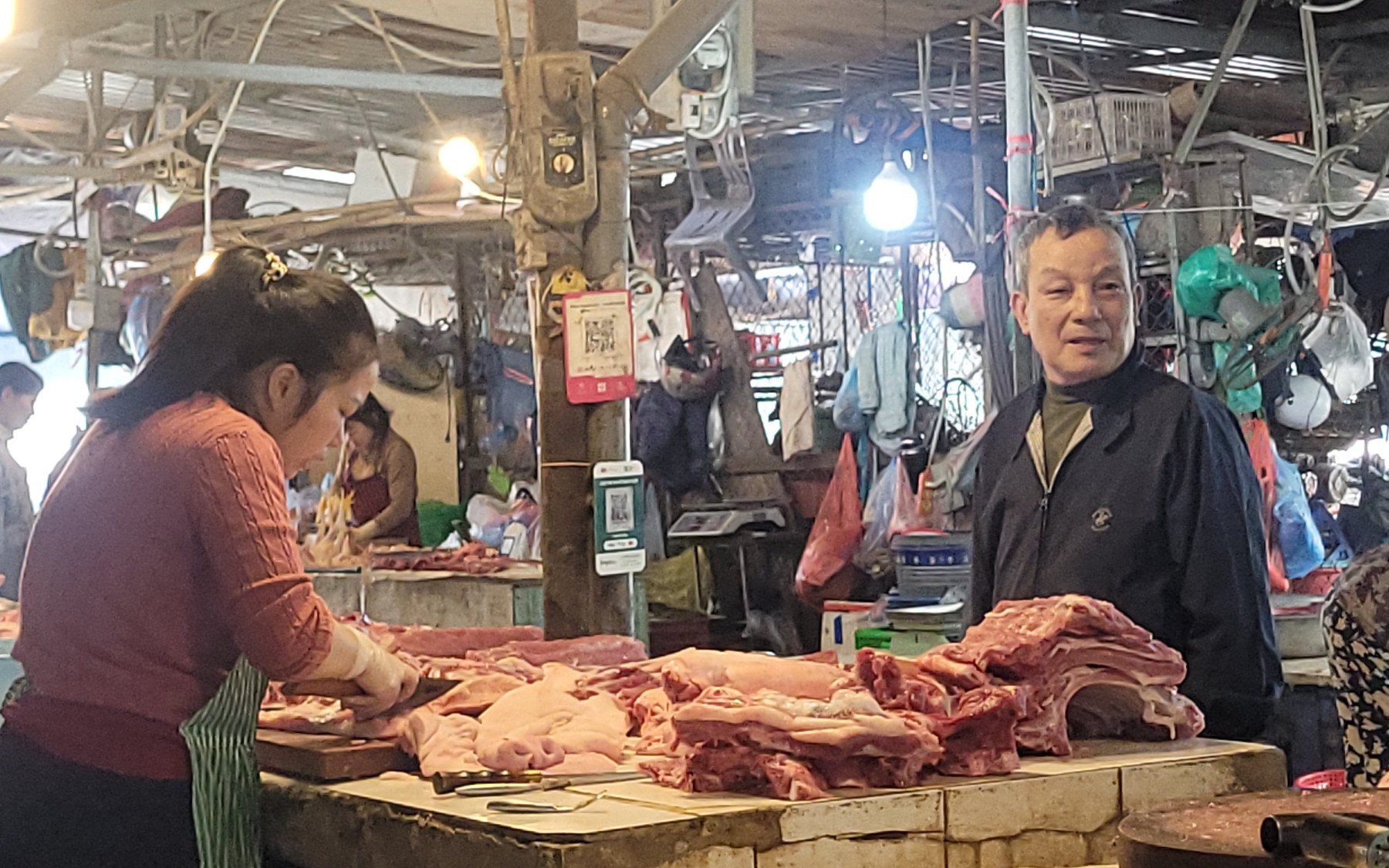 Gi&aacute; cả đ&agrave;o rừng v&agrave; đ&agrave;o Nhật t&acirc;n tại H&agrave; Nội cận Tết 2026Đ&agrave;o rừng 'xuống phố' Thủ đ&ocirc; ng&agrave;y cận Tết, gi&aacute; b&aacute;n đắt đỏ, khởi điểm từ 120.000 đồng/c&agrave;nh - Ảnh 1.