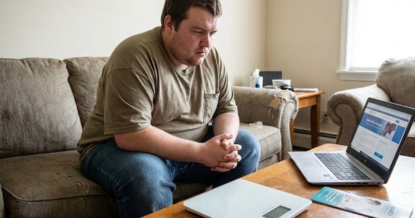 Nam giới b&eacute;o ph&igrave; cần giảm c&acirc;n để giảm nguy cơ v&ocirc; sinh