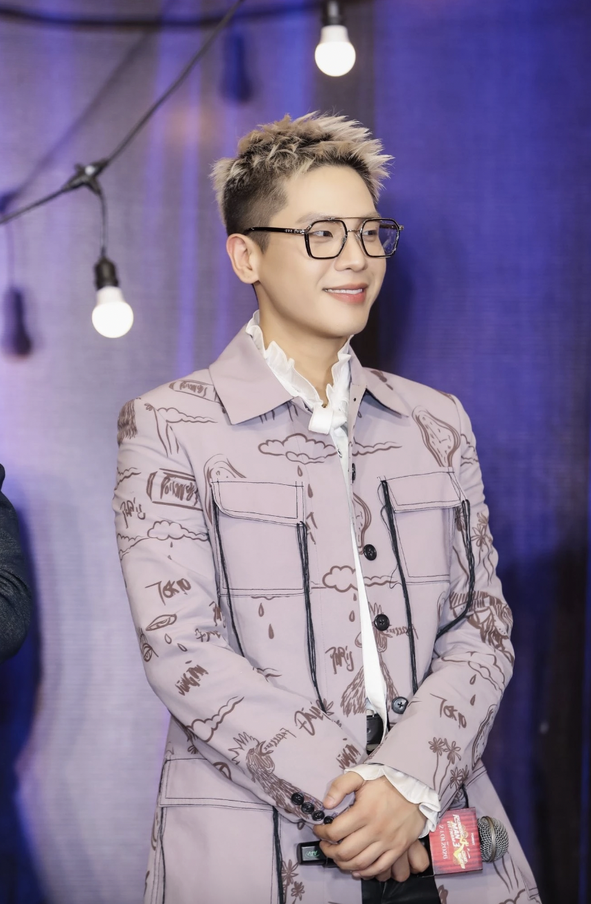 H&ograve;a nhạc &aacute;nh s&aacute;ng &ndash; Ch&agrave;o năm mới 2026 với Lam Trường v&agrave; Tr&uacute;c Nh&acirc;n tại H&agrave; Nội - Ảnh 4.