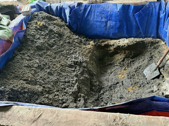 H&agrave; Nội: Triệt ph&aacute; 2 xưởng ph&acirc;n kim xả hơn 6,7 tấn chất thải nguy hại ven s&ocirc;ng Đuống - Ảnh 4.