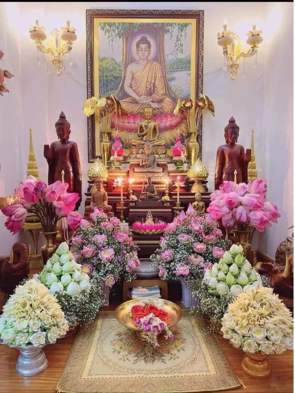 Top cắm hoa b&agrave;n thờ đẹp Tết 2026, đơn giản &yacute; nghĩa - Ảnh 3.