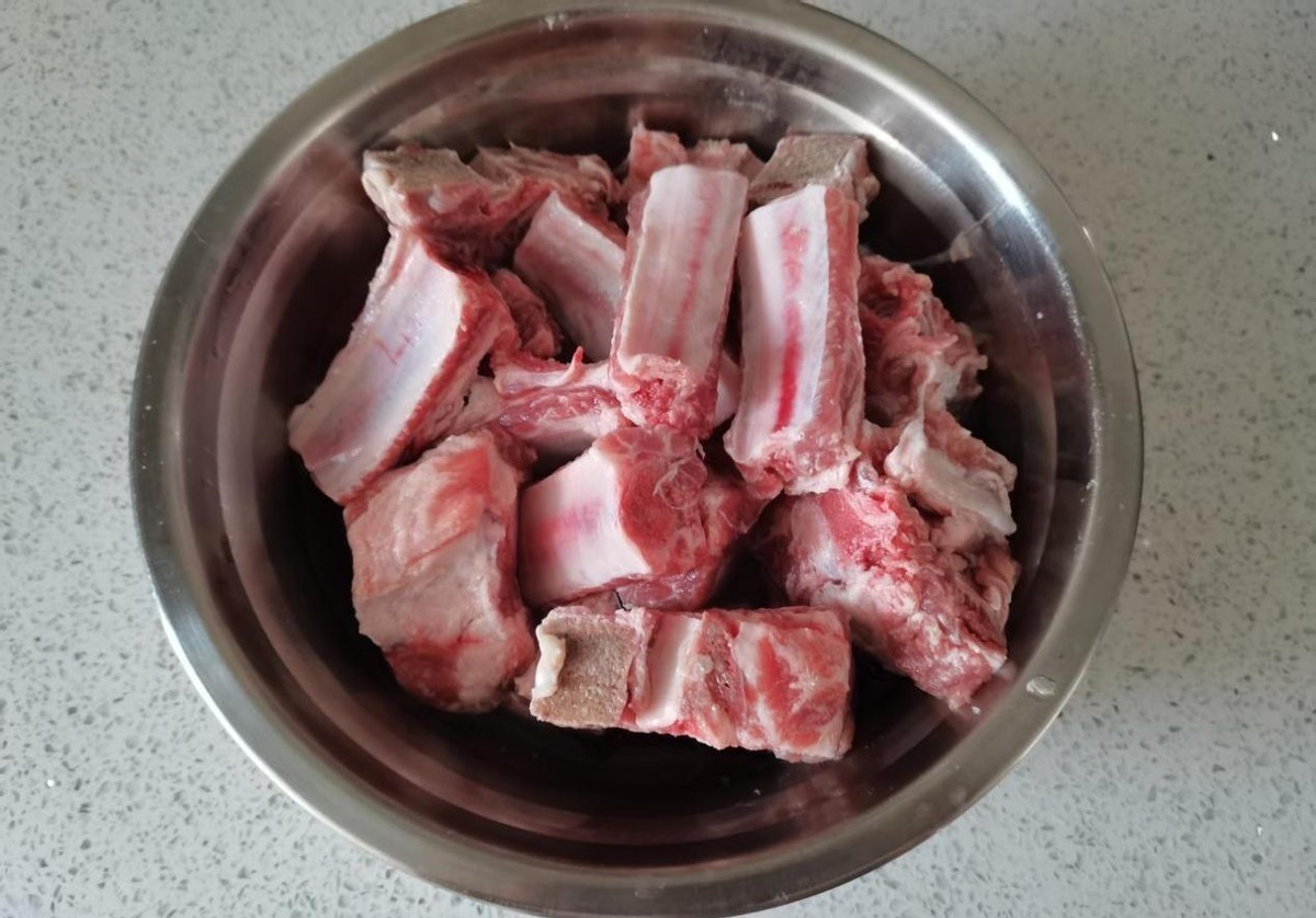 Muốn c&oacute; m&oacute;n sườn ngon cho Tết n&agrave;y: Đầu bếp gi&agrave;u kinh nghiệm chỉ cho bạn thao t&aacute;c quan trọng nhất cần l&agrave;m trước khi nấu- Ảnh 7.