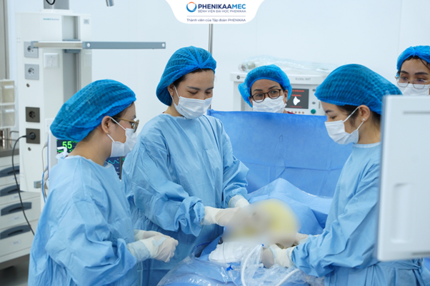 Chọc hút dịch màng phổi thai nhi: Can thiệp đúng cách giúp 'giữ nhịp thở' cho sự sống non nớt - Ảnh 2. Chọc hút dịch màng phổi thai nhi: Can thiệp đúng cách giúp 'giữ nhịp thở' cho sự sống non nớt - Ảnh 2.