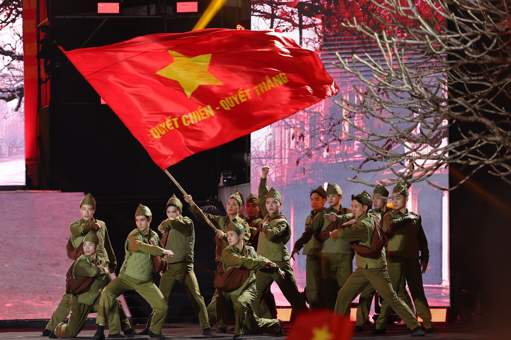 Cầu truyền hình “Hai tay xây dựng một sơn hà”: Xúc động và tự hào!- Ảnh 9. Cầu truyền hình “Hai tay xây dựng một sơn hà”: Xúc động và tự hào!- Ảnh 9.