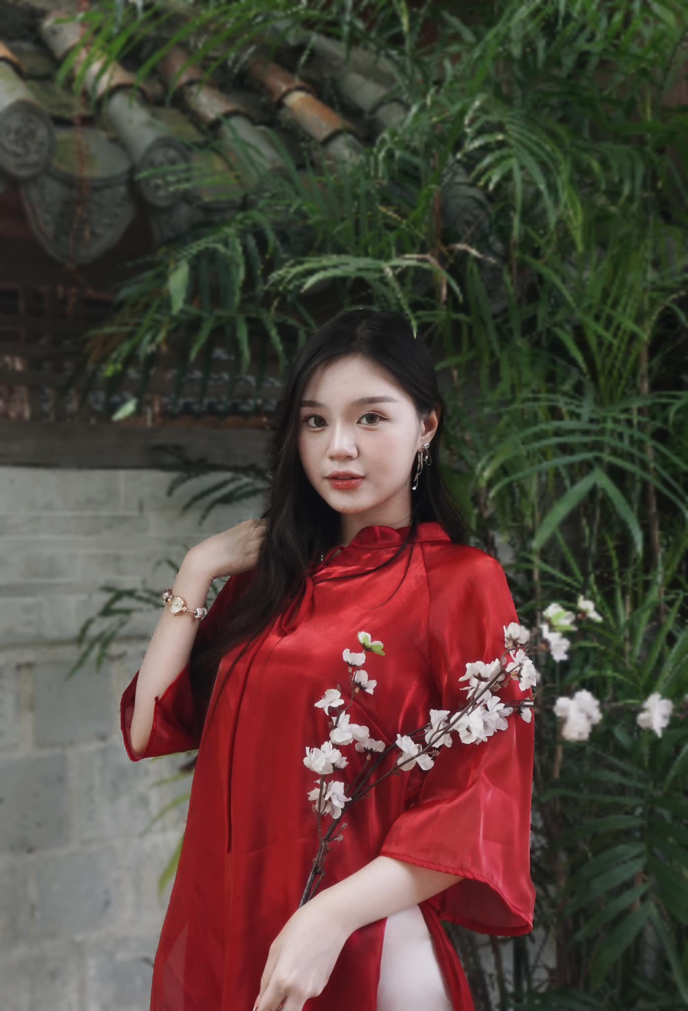 Nữ MC song ngữ qu&ecirc; Kh&aacute;nh H&ograve;a g&acirc;y ch&uacute; &yacute; tại Miss World Vietnam 2025 - Ảnh 16.