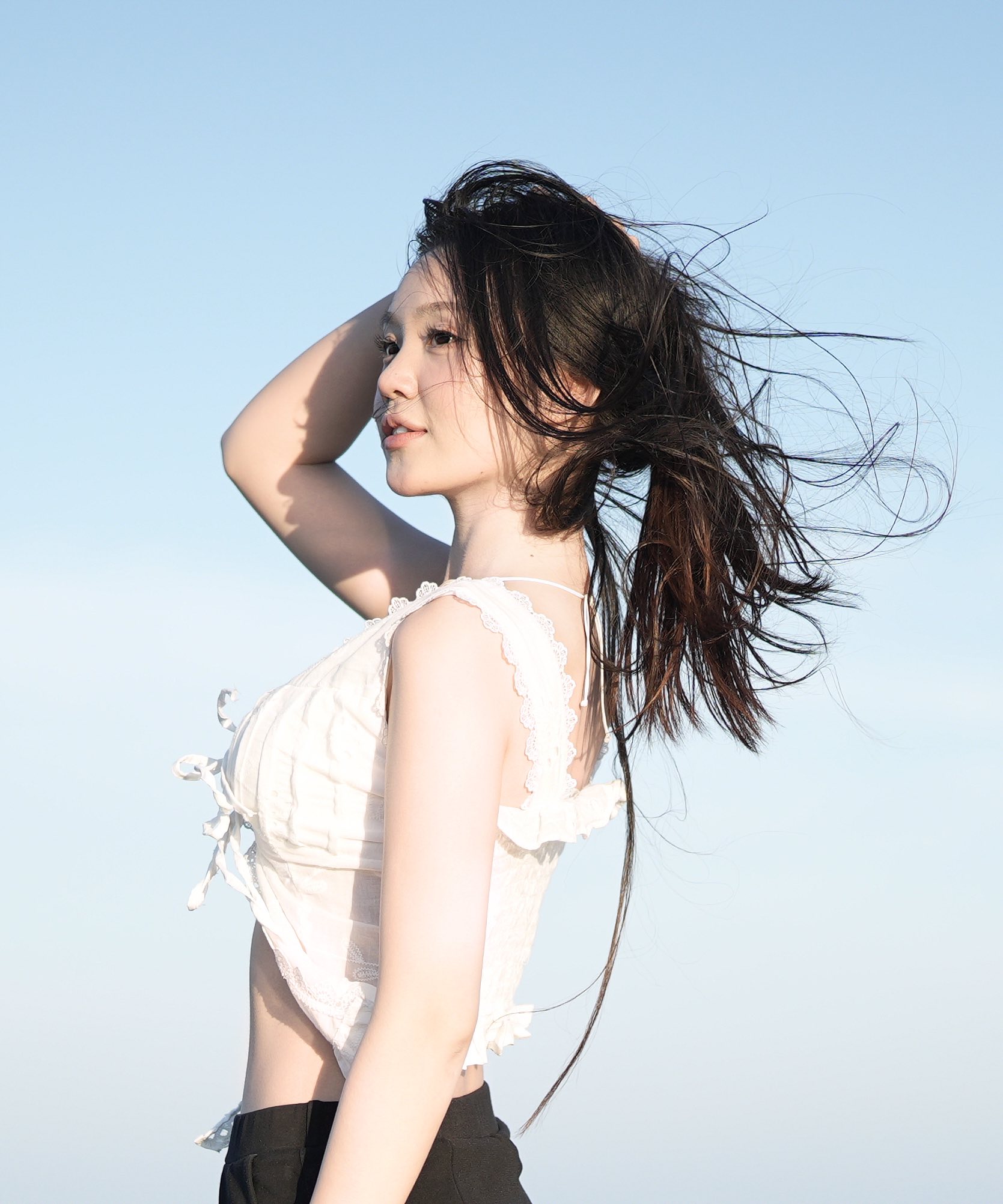 Nữ MC song ngữ qu&ecirc; Kh&aacute;nh H&ograve;a g&acirc;y ch&uacute; &yacute; tại Miss World Vietnam 2025 - Ảnh 17.