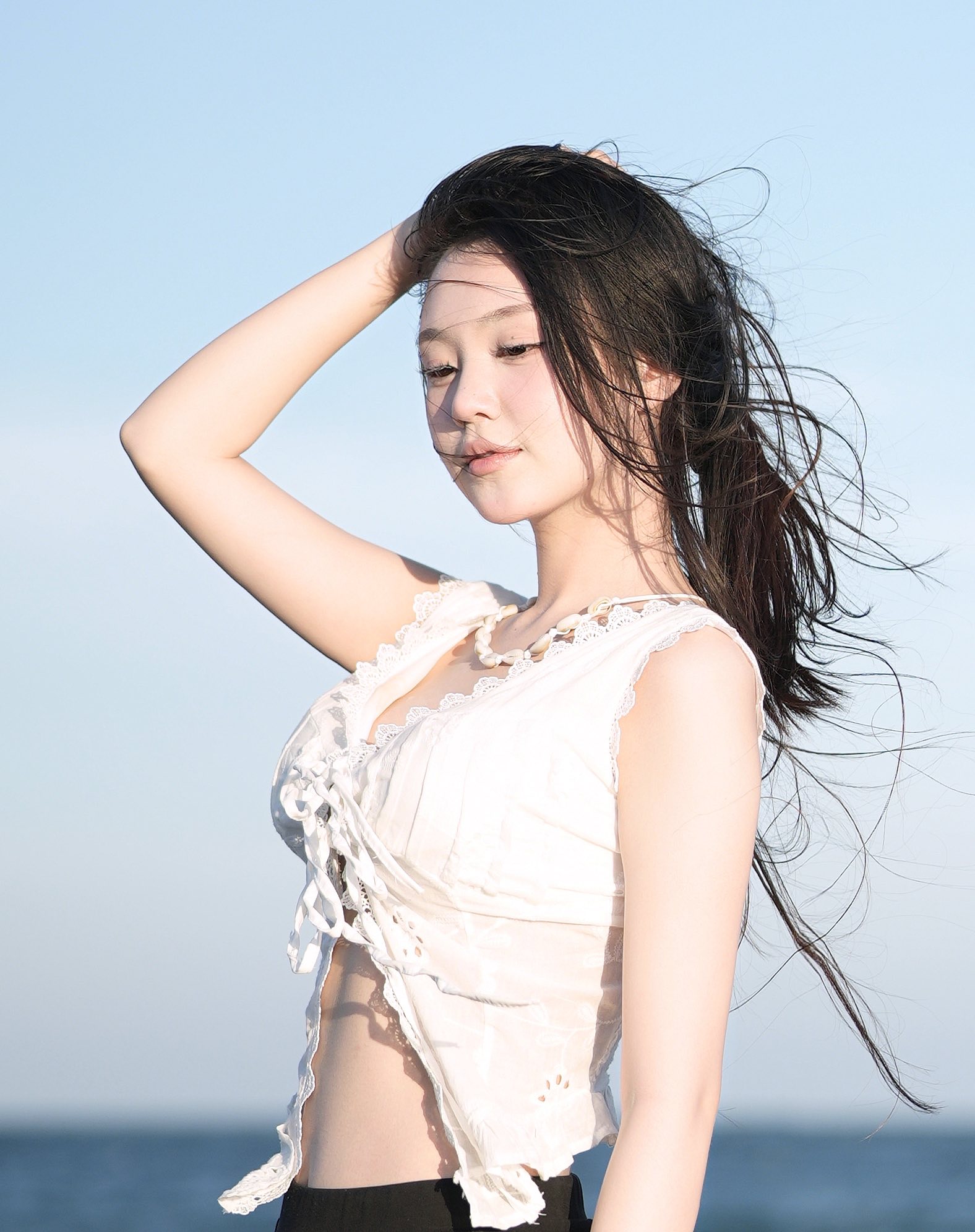 Nữ MC song ngữ qu&ecirc; Kh&aacute;nh H&ograve;a g&acirc;y ch&uacute; &yacute; tại Miss World Vietnam 2025 - Ảnh 18.