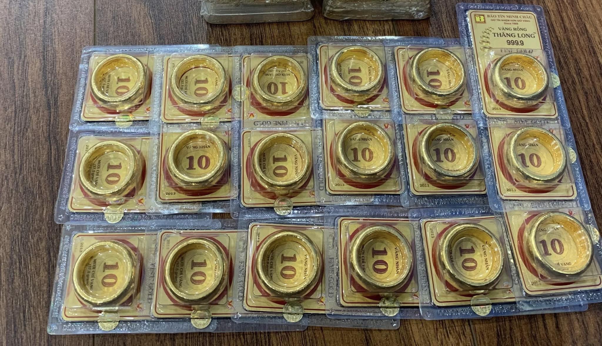 口内・舌ベロフェチ はとり心咲