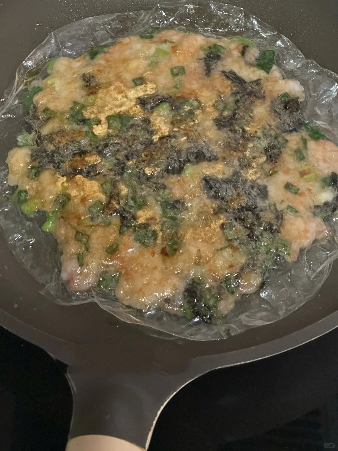 Đừng chỉ dùng cuốn nem, mang bánh tráng Việt làm theo cách này đảm bảo cả nhà tranh nhau gắp vì quá ngon- Ảnh 7. Đừng chỉ dùng cuốn nem, mang bánh tráng Việt làm theo cách này đảm bảo cả nhà tranh nhau gắp vì quá ngon- Ảnh 7.