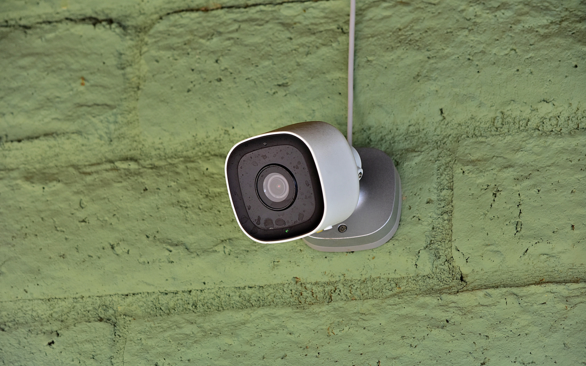 Vợ g&agrave;o kh&oacute;c k&ecirc;u cứu bị bạo h&agrave;nh nhưng camera lại phơi b&agrave;y sự thật g&acirc;y chấn động