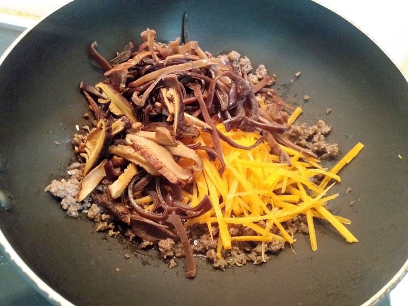 Món miến xào làm theo công thức này cực ngon, cả nhà ai cũng mê!- Ảnh 3. Món miến xào làm theo công thức này cực ngon, cả nhà ai cũng mê!- Ảnh 3.