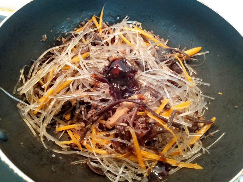 Món miến xào làm theo công thức này cực ngon, cả nhà ai cũng mê!- Ảnh 5. Món miến xào làm theo công thức này cực ngon, cả nhà ai cũng mê!- Ảnh 5.