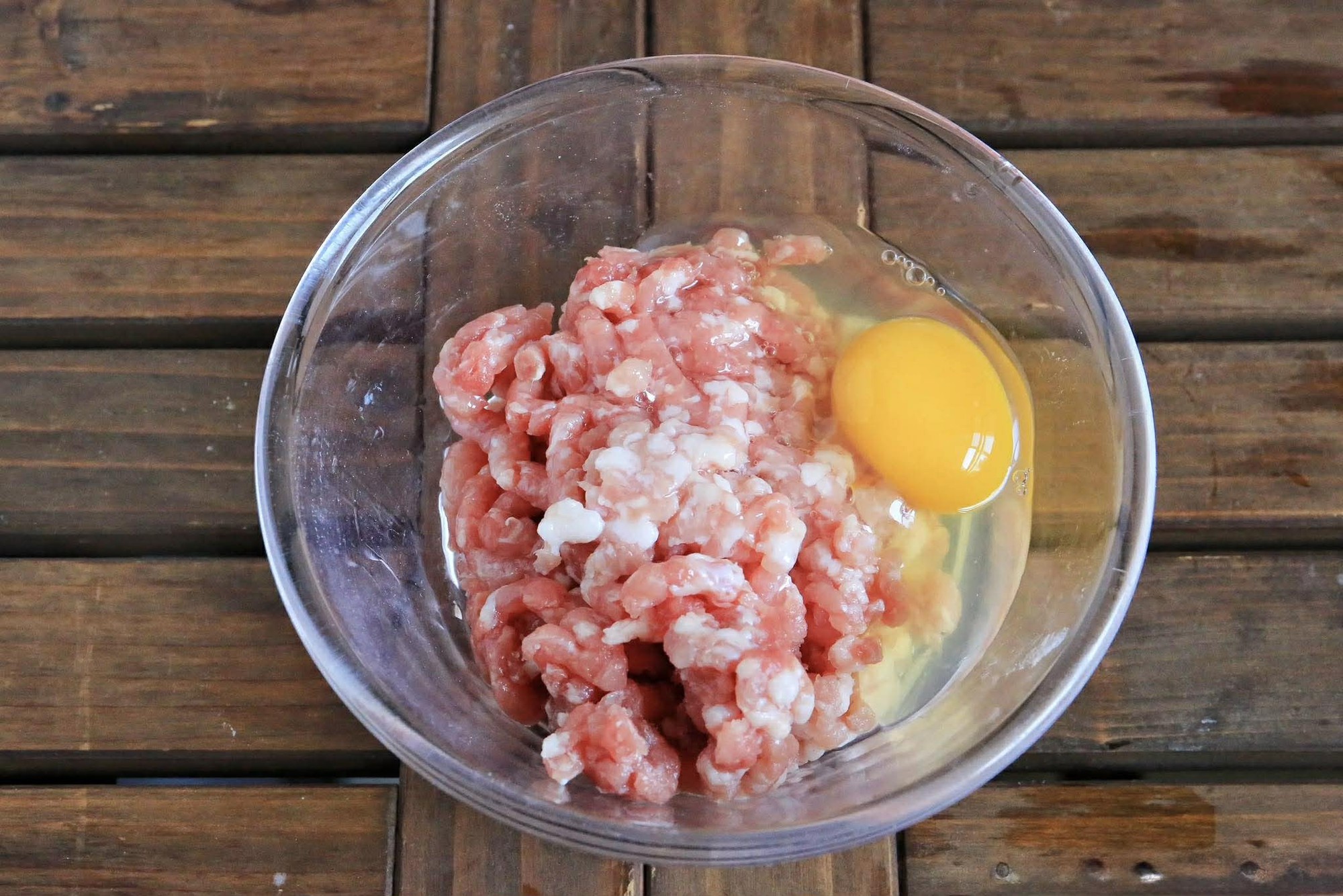 L&agrave;m thịt vi&ecirc;n rồi đem nấu thế n&agrave;y l&agrave; c&oacute; bữa ăn cực ngon miệng, sảng kho&aacute;i cả nh&agrave; thi nhau ăn sạch nồi- Ảnh 3.