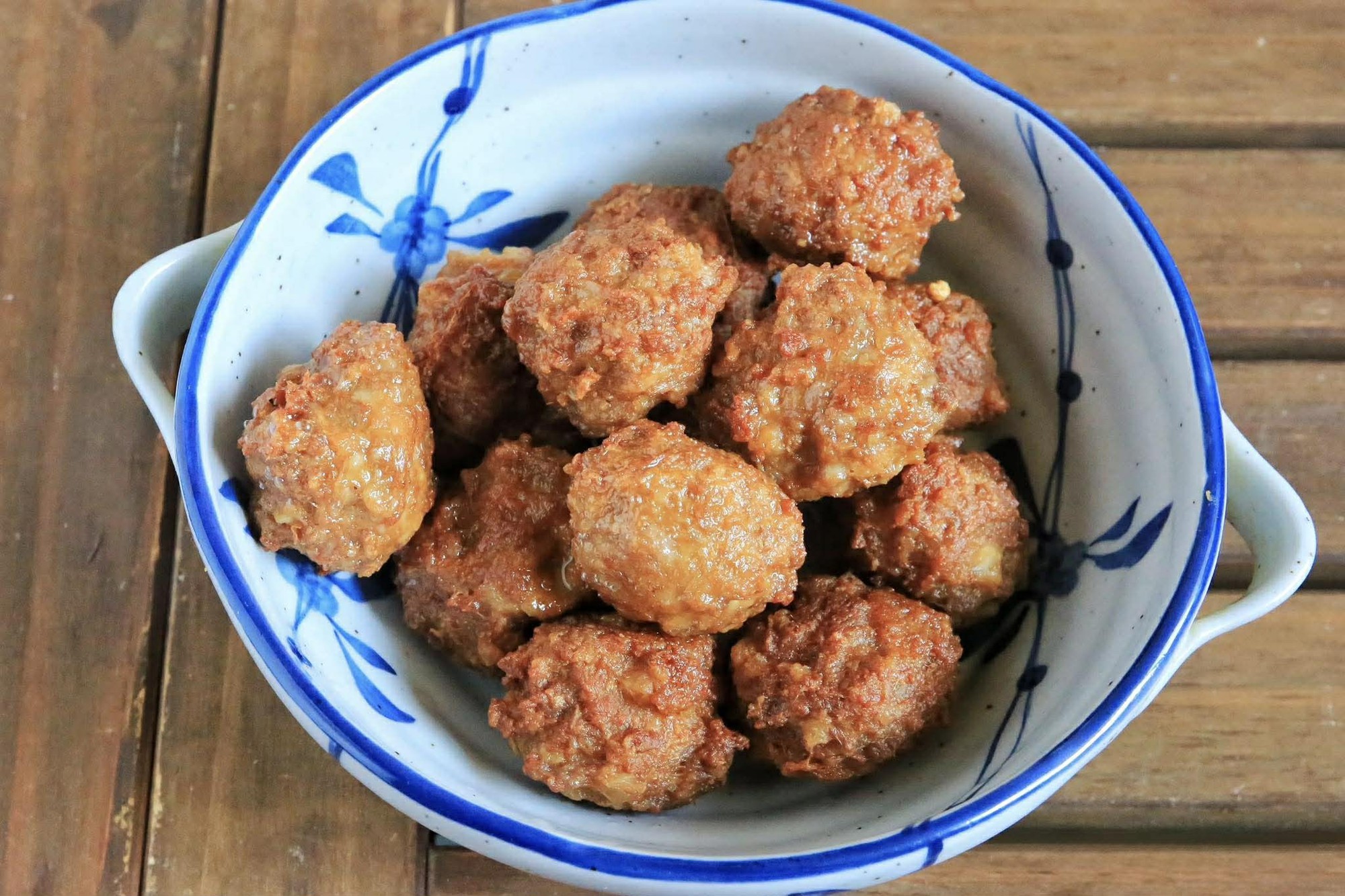 L&agrave;m thịt vi&ecirc;n rồi đem nấu thế n&agrave;y l&agrave; c&oacute; bữa ăn cực ngon miệng, sảng kho&aacute;i cả nh&agrave; thi nhau ăn sạch nồi- Ảnh 8.