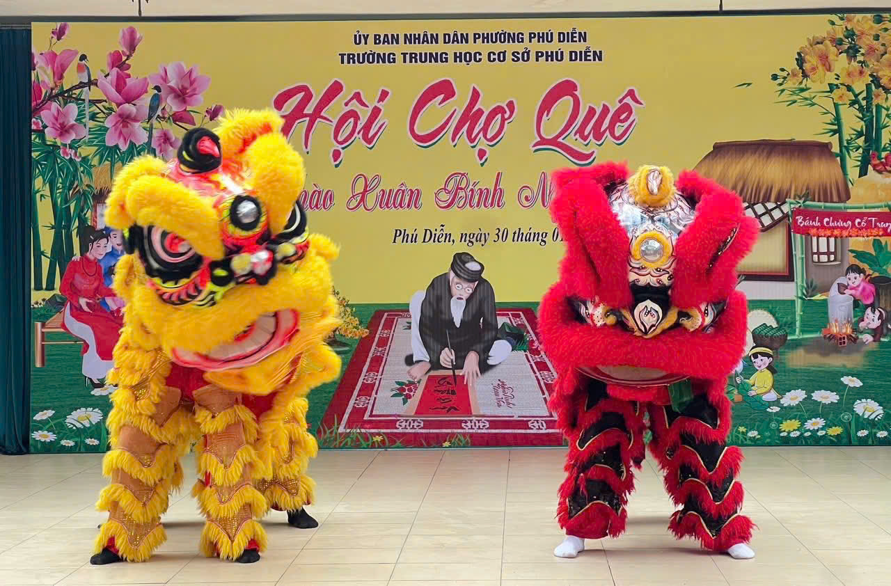 Hội chợ quê đưa không khí Tết Nguyên đán về sớm trên nhiều sân trường Thủ đô - Ảnh 7. Hội chợ quê đưa không khí Tết Nguyên đán về sớm trên nhiều sân trường Thủ đô - Ảnh 7.