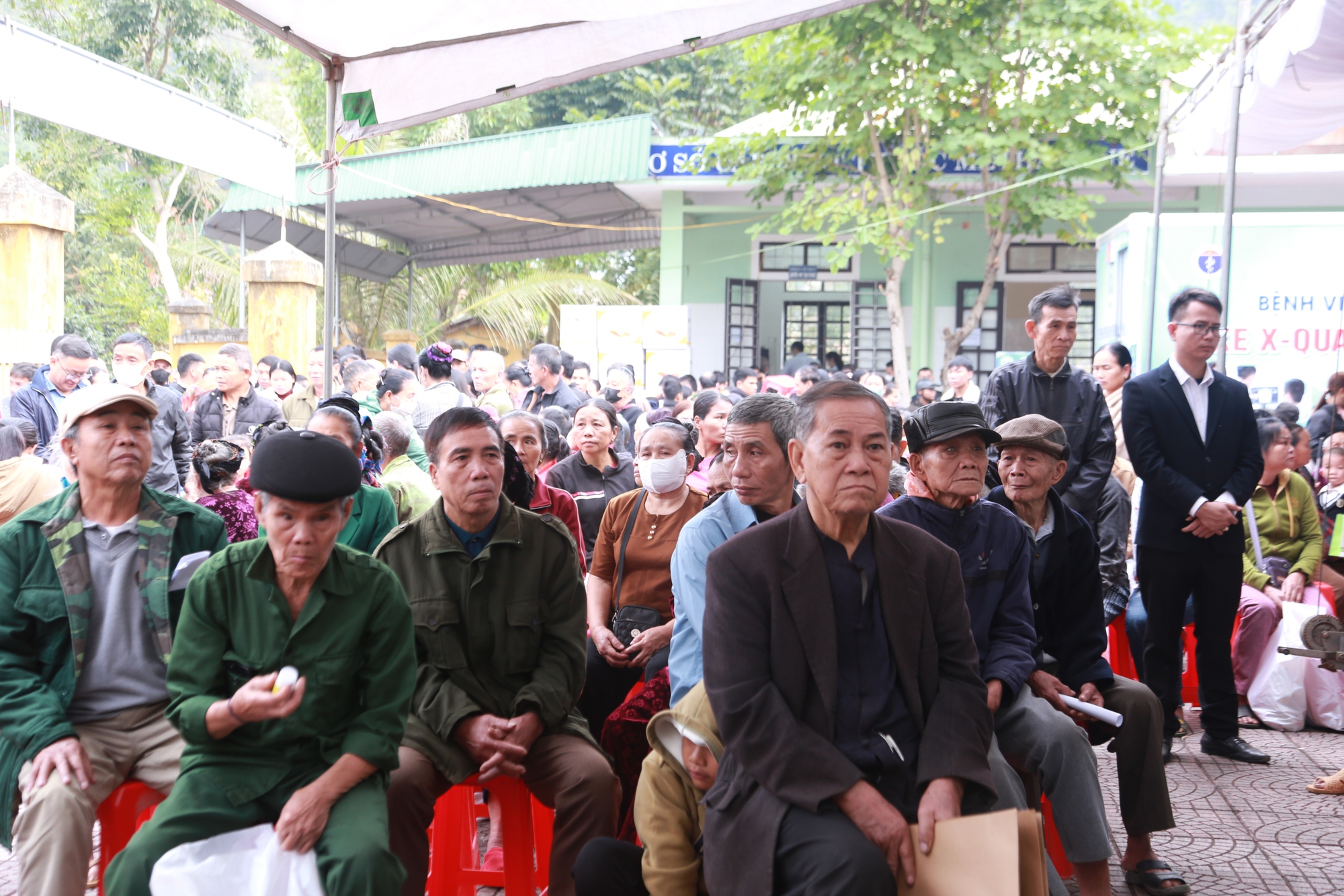 "Tết ấm v&ugrave;ng cao 2026" mang m&ugrave;a xu&acirc;n đến với đồng b&agrave;o miền n&uacute;i xứ Nghệ - Ảnh 7.