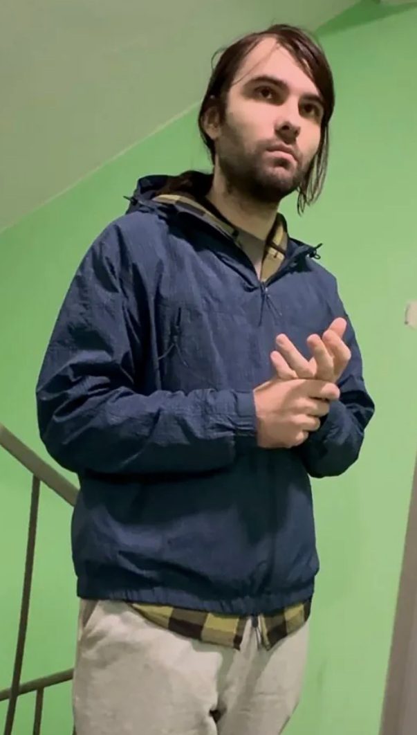 Cậu b&eacute; tự nhận đến từ sao Hỏa 20 năm trước giờ ra sao? - Ảnh 2.