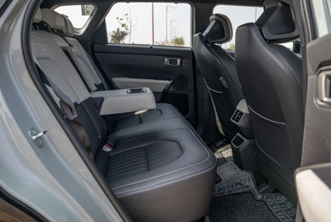 Trải nghiệm SUV hạng B Kia Seltos 2026 giá chỉ từ 320 triệu đồng tại Việt Nam - Ảnh 5. Trải nghiệm SUV hạng B Kia Seltos 2026 giá chỉ từ 320 triệu đồng tại Việt Nam - Ảnh 5.