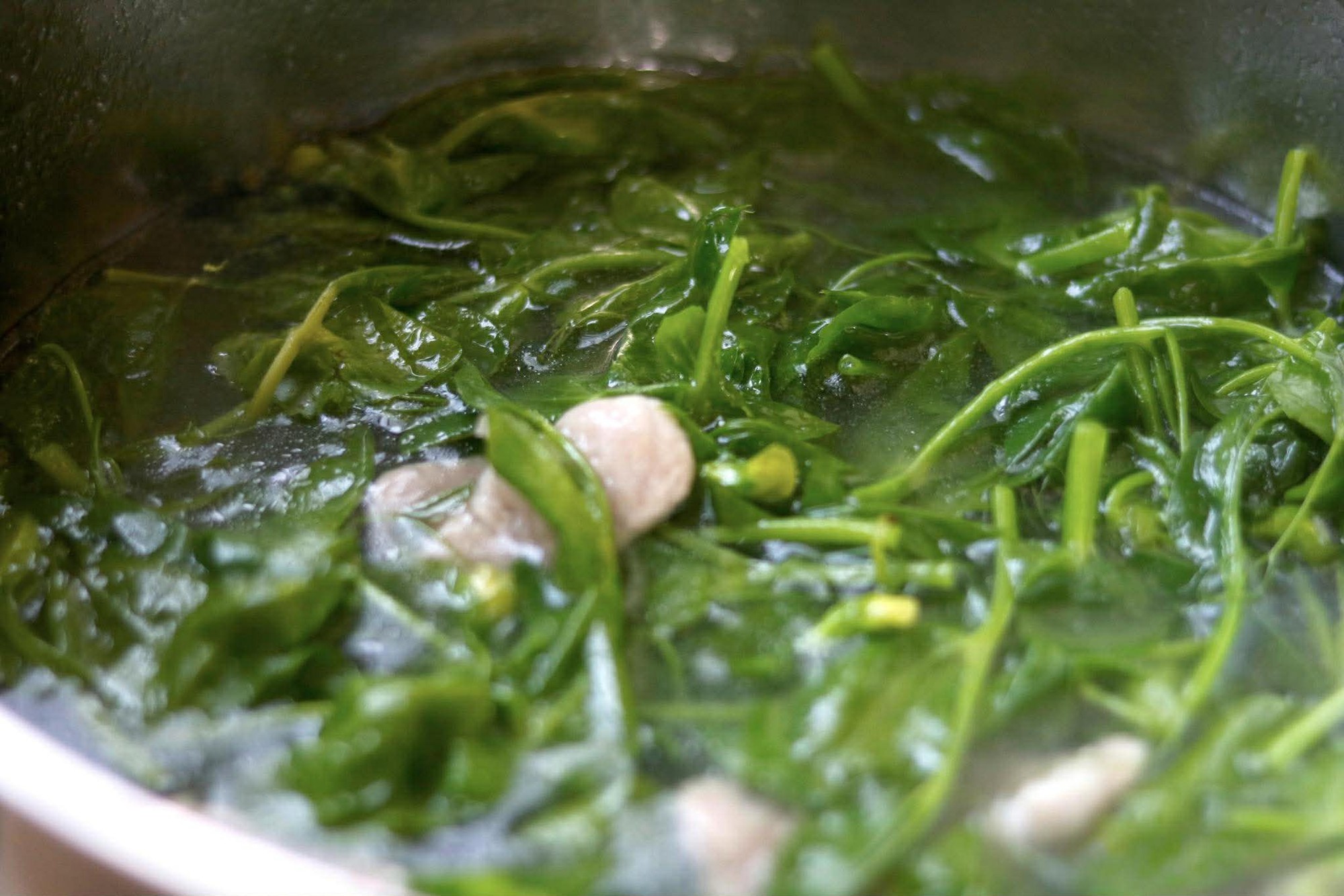 H&ocirc;m nay, d&ugrave; bận đến đ&acirc;u, đừng qu&ecirc;n ăn m&oacute;n canh n&agrave;y: Dễ nấu m&agrave; ngon lại gi&agrave;u dinh dưỡng v&agrave; gi&uacute;p chống lạnh- Ảnh 7.