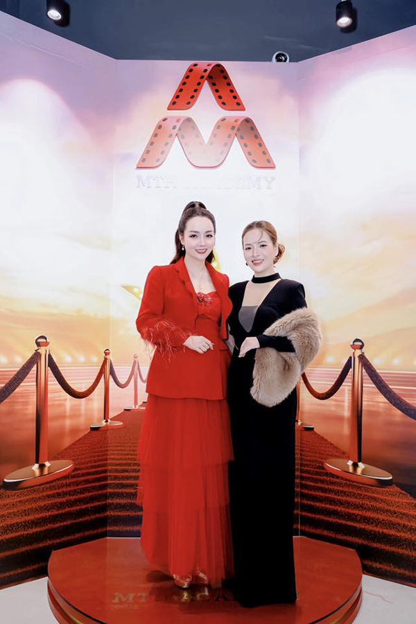 MC Đan L&ecirc; ở tuổi ngo&agrave;i 40 vẫn đi đăng k&yacute; đi học diễn xuất - Ảnh 2.