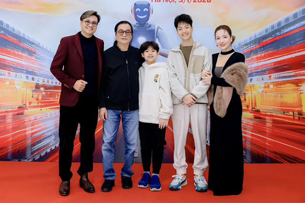 MC Đan L&ecirc; ở tuổi ngo&agrave;i 40 vẫn đi đăng k&yacute; đi học diễn xuất - Ảnh 3.