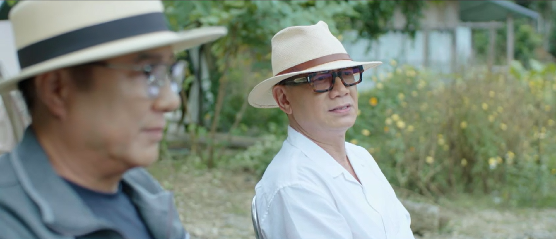 Phó bí thư tỉnh Sách bị phát hiện ngoại tình - Ảnh 1. Lằn ranh - Tập 45: Ông Sách bị vợ phát hiện ngoại tình, vào “tầm ngắm” của Bí thư Sơn - Ảnh 2.