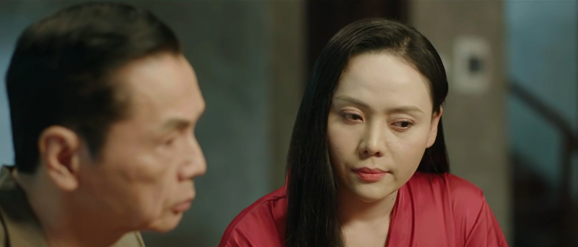 Phó bí thư tỉnh Sách bị phát hiện ngoại tình - Ảnh 3. Lằn ranh - Tập 45: Ông Sách bị vợ phát hiện ngoại tình, vào “tầm ngắm” của Bí thư Sơn - Ảnh 8.