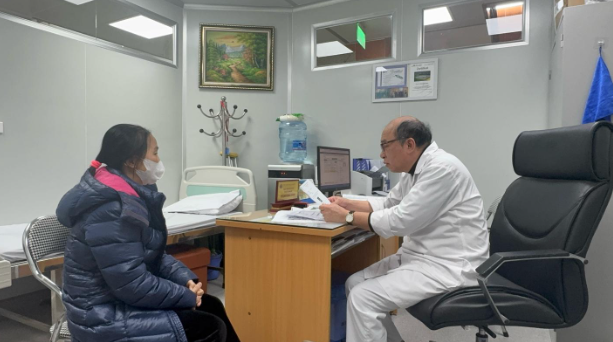 Đừng chủ quan khi đau nhức xương khớp trong giai đoạn thay đổi thời tiết - Ảnh 1. Đừng chủ quan khi đau nhức xương khớp trong giai đoạn thay đổi thời tiết - Ảnh 1.