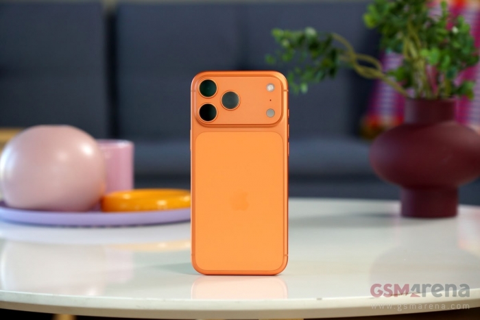 Gi&aacute; iPhone 17, 17 Pro Max giảm cả triệu đồng, cực dễ mua, cơ hội lớn cho kh&aacute;ch h&agrave;ng ngay đầu năm 2026 - Ảnh 5.