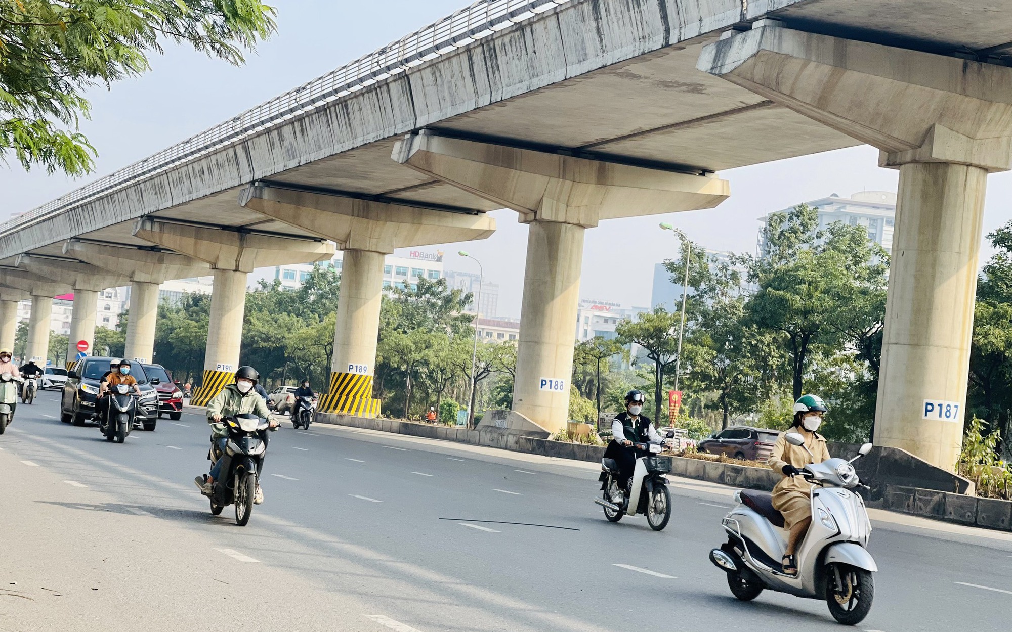 Kiểu thời tiết đặc biệt chỉ c&oacute; ở H&agrave; Nội v&agrave; Bắc Bộ k&eacute;o d&agrave;i những ng&agrave;y tới