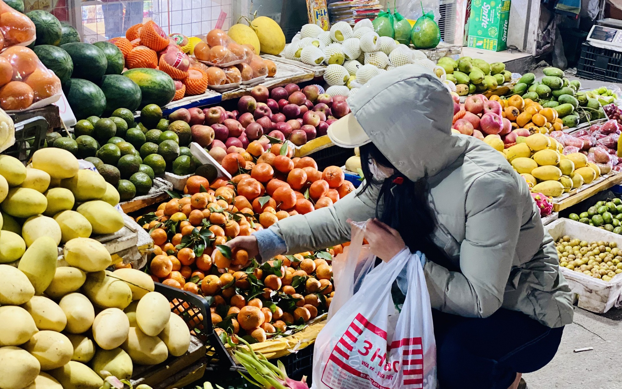 D&acirc;u t&acirc;y Trung Quốc &ldquo;đội lốt&rdquo; h&agrave;ng Việt b&aacute;n tr&agrave;n ngập thị trường, người ti&ecirc;u d&ugrave;ng cần lưu &yacute; điều n&agrave;y - Ảnh 6.