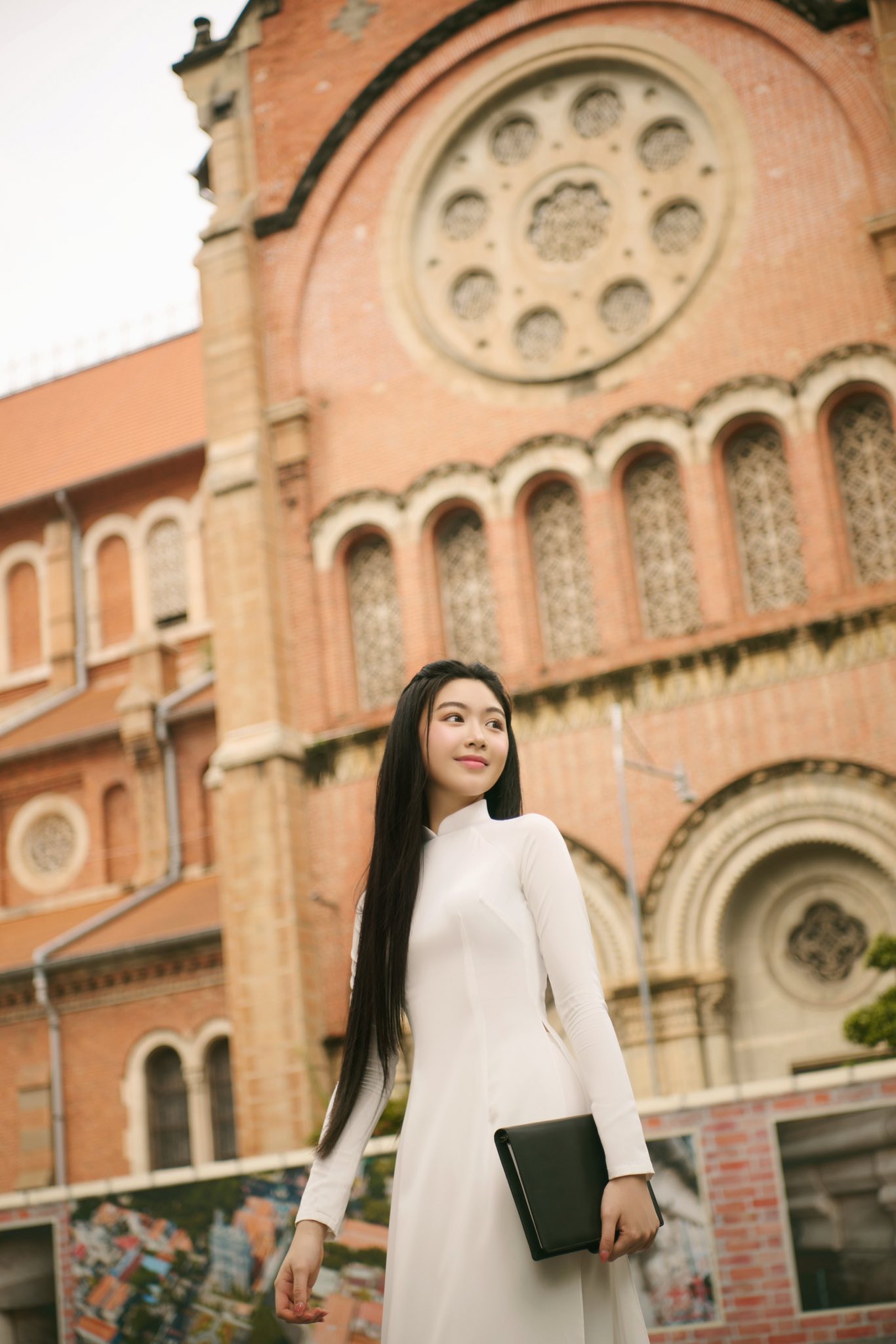 Vợ v&agrave; con g&aacute;i MC Quyền Linh: Kh&aacute;m ph&aacute; cuộc sống gia đ&igrave;nh đầy hạnh ph&uacute;c - Ảnh 7.