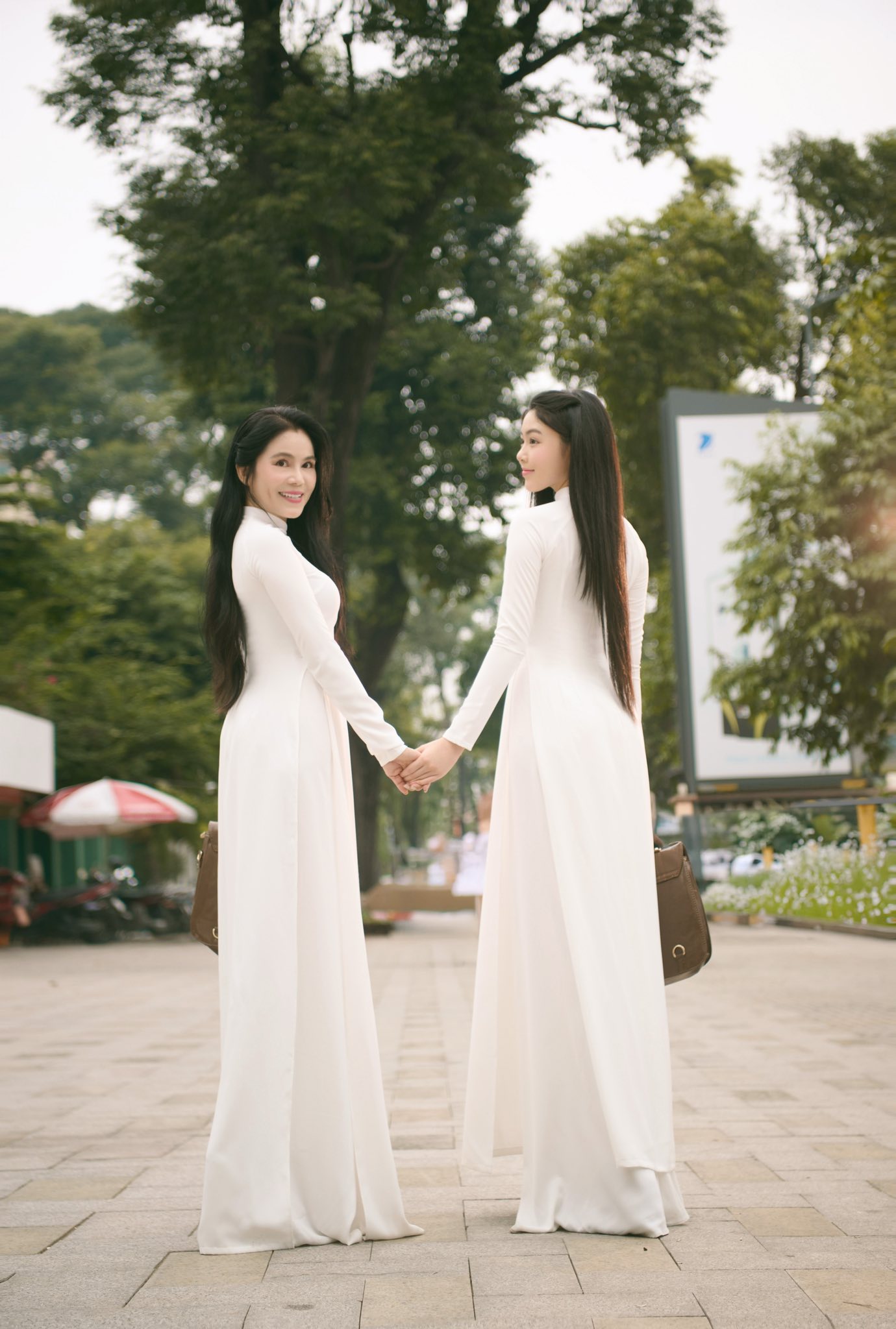 Vợ v&agrave; con g&aacute;i MC Quyền Linh: Kh&aacute;m ph&aacute; cuộc sống gia đ&igrave;nh đầy hạnh ph&uacute;c - Ảnh 3.