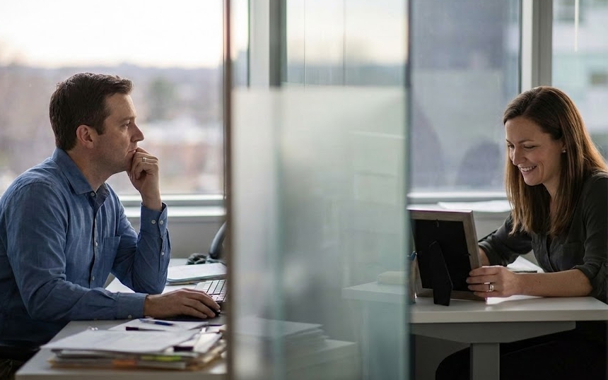 Quyết định nghỉ việc v&igrave; y&ecirc;u thầm đồng nghiệp đ&atilde; c&oacute; gia đ&igrave;nh