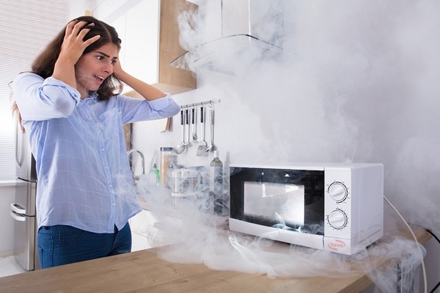 Nguy cơ th&ocirc;i nhiễm h&oacute;a chất từ m&agrave;ng bọc thực phẩm: 5 Lỗi cần tr&aacute;nh - Ảnh 3.
