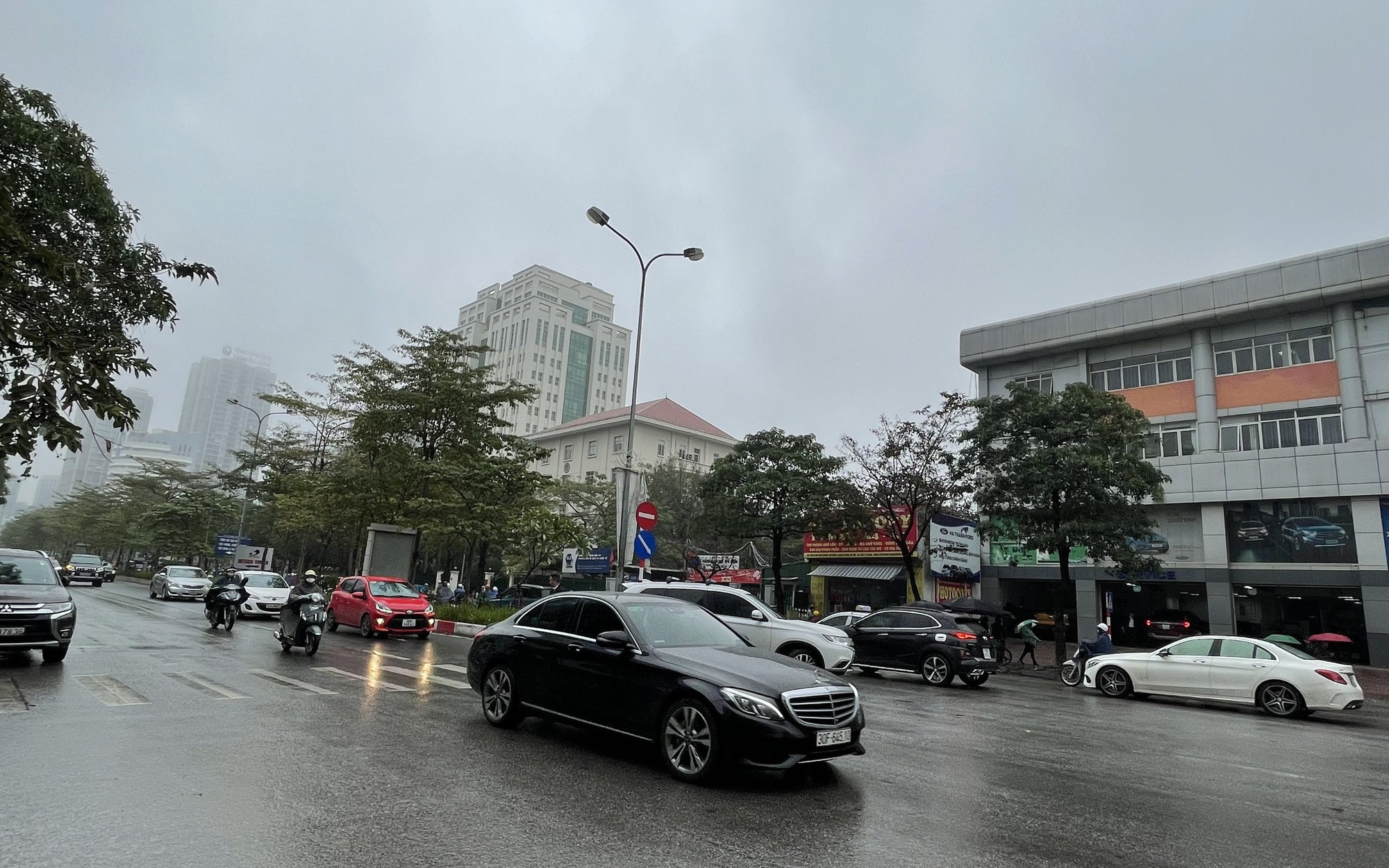 Khối không khí lạnh tăng cường sắp tràn về, thời tiết Hà Nội và miền Bắc có mưa to, rét đậm? - Ảnh 2.