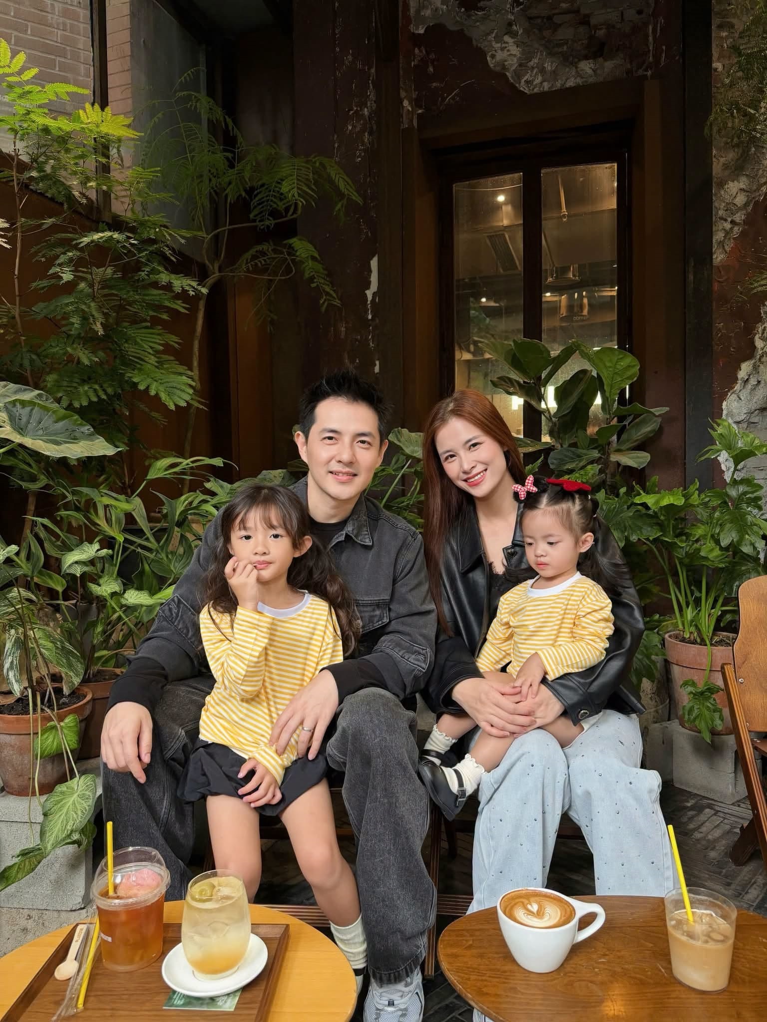 Th&uacute;y diễm v&agrave; Lương Thế Th&agrave;nh hạnh ph&uacute;c ch&agrave;o đ&oacute;n con g&aacute;i Rosie mới ch&agrave;o đời - Ảnh 7.