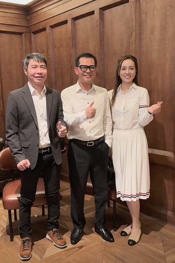 NSND C&ocirc;ng L&yacute; về thăm Nh&agrave; h&aacute;t Kịch H&agrave; Nội với diện mạo khỏe khoắn - Ảnh 2.