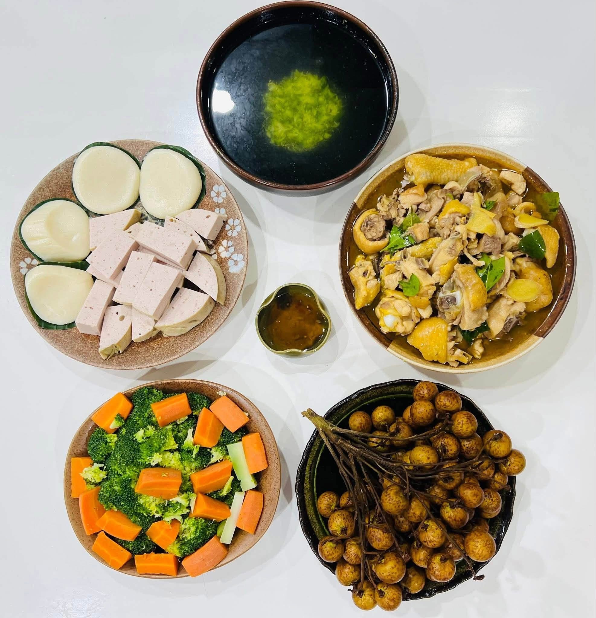 Mẹ đảm H&agrave; Nội chia sẻ những m&acirc;m cơm gia đ&igrave;nh giản dị, đọc t&acirc;m sự về con mới thấy thấm th&iacute;a - Ảnh 20.