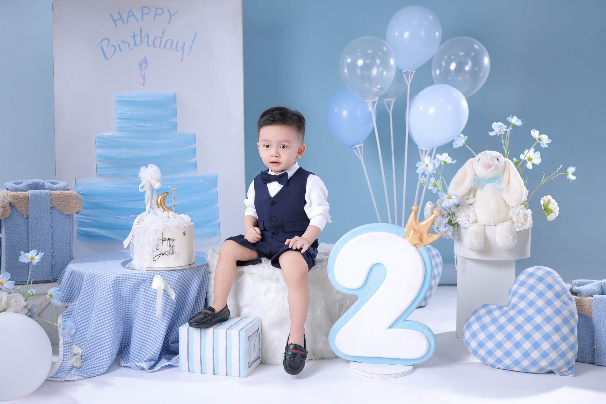 Con trai út Vân Trang tuổi 2: Chúc mừng sinh nhật đáng nhớ và bộ ảnh đẹp - Ảnh 2.