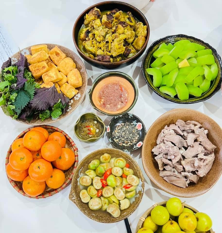 Mẹ đảm H&agrave; Nội chia sẻ những m&acirc;m cơm gia đ&igrave;nh giản dị, đọc t&acirc;m sự về con mới thấy thấm th&iacute;a - Ảnh 18.