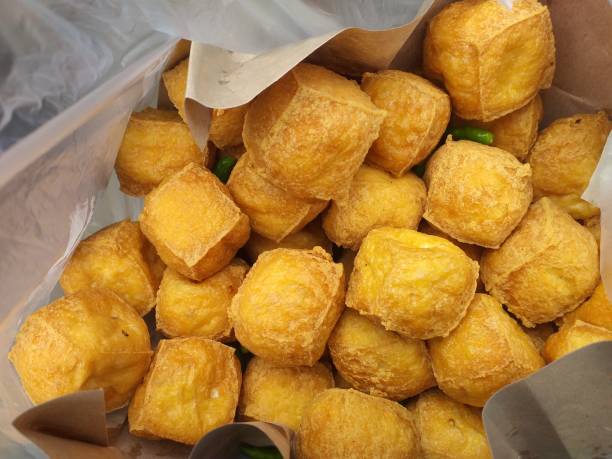 R&aacute;n đậu phụ c&oacute; cần ng&acirc;m nước muối trước kh&ocirc;ng? Mẹo gi&uacute;p đậu v&agrave;ng gi&ograve;n, &iacute;t vỡ - Ảnh 5.