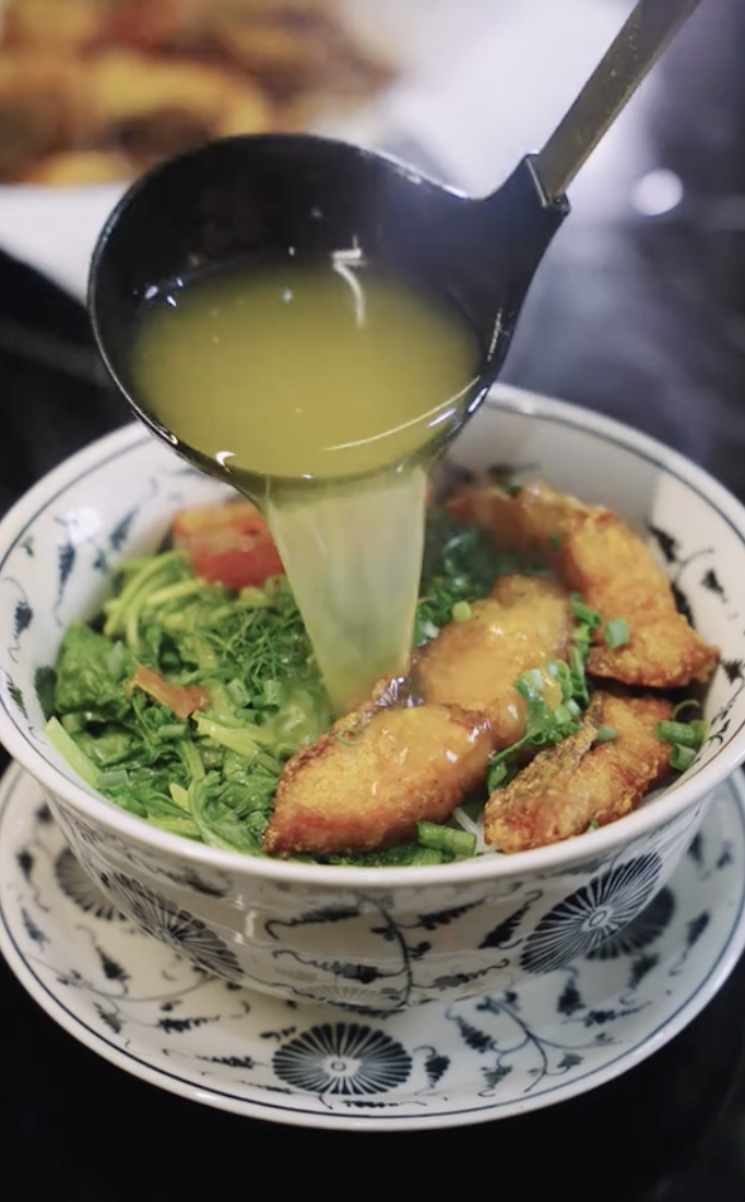 Phương Oanh truyền cảm hứng nấu ăn m&ugrave;a thu với m&oacute;n b&uacute;n c&aacute; H&agrave; Nội ngon miệng - Ảnh 5.