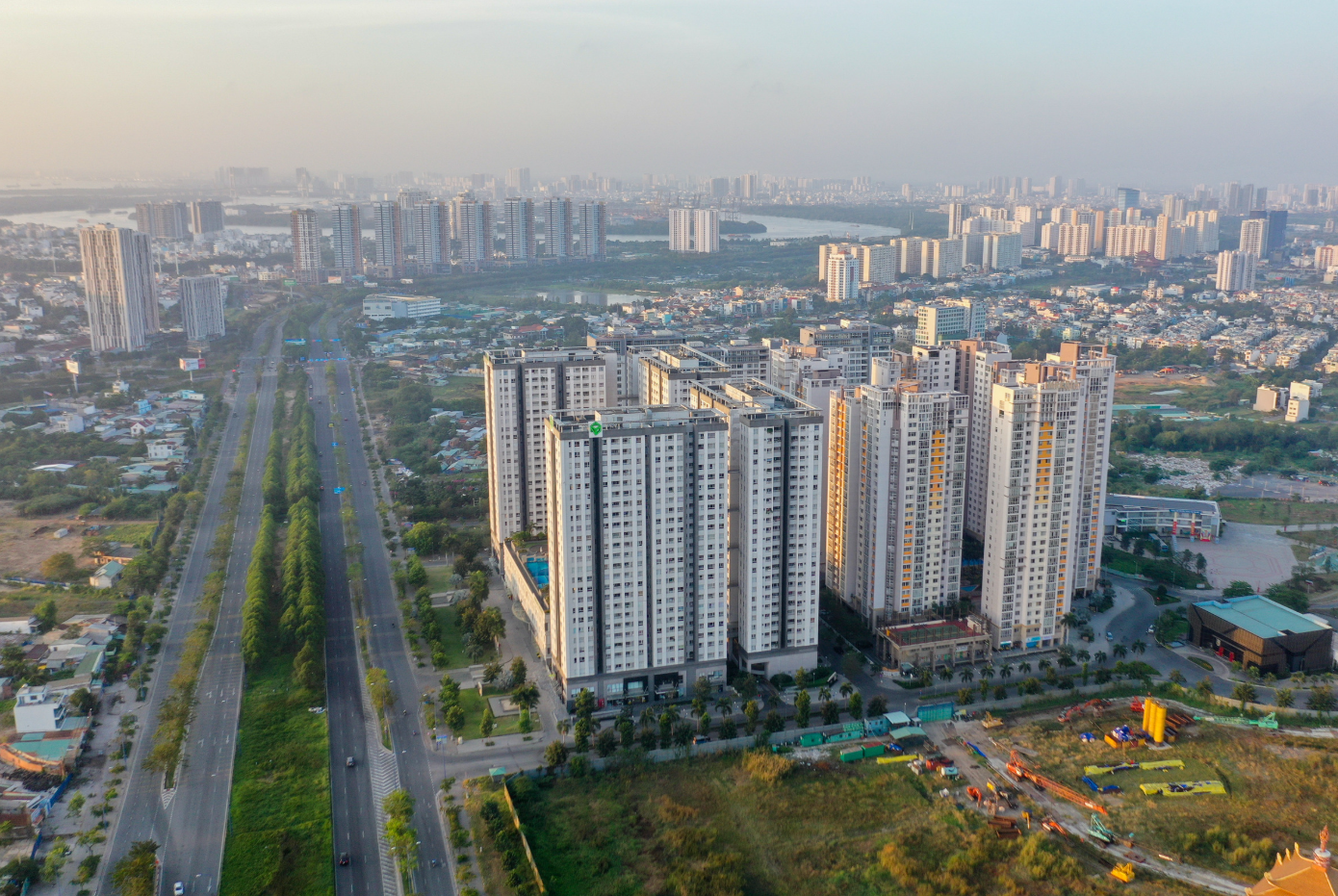Chồng bất ngờ quyết định mua nhà trả góp: Tôi nghe xong mà choáng váng với kế hoạch khổ sở trong 20 năm- Ảnh 1.