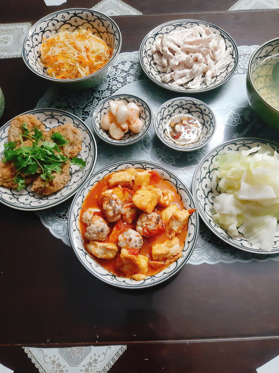 M&acirc;m cơm gia đ&igrave;nh 'chữa l&agrave;nh' nấu trong 30 ph&uacute;t v&agrave; c&acirc;u chuyện bất ngờ của người phụ nữ 55 tuổi ở H&agrave; Nội - Ảnh 9.