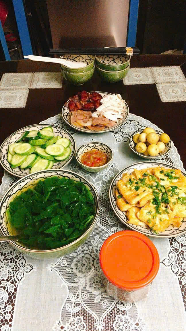 M&acirc;m cơm gia đ&igrave;nh 'chữa l&agrave;nh' nấu trong 30 ph&uacute;t v&agrave; c&acirc;u chuyện bất ngờ của người phụ nữ 55 tuổi ở H&agrave; Nội - Ảnh 10.