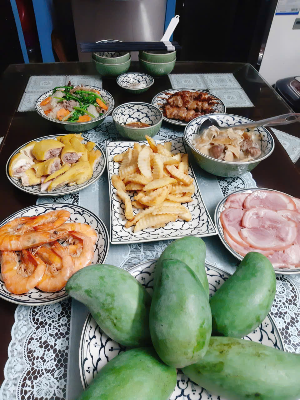 M&acirc;m cơm gia đ&igrave;nh 'chữa l&agrave;nh' nấu trong 30 ph&uacute;t v&agrave; c&acirc;u chuyện bất ngờ của người phụ nữ 55 tuổi ở H&agrave; Nội - Ảnh 11.