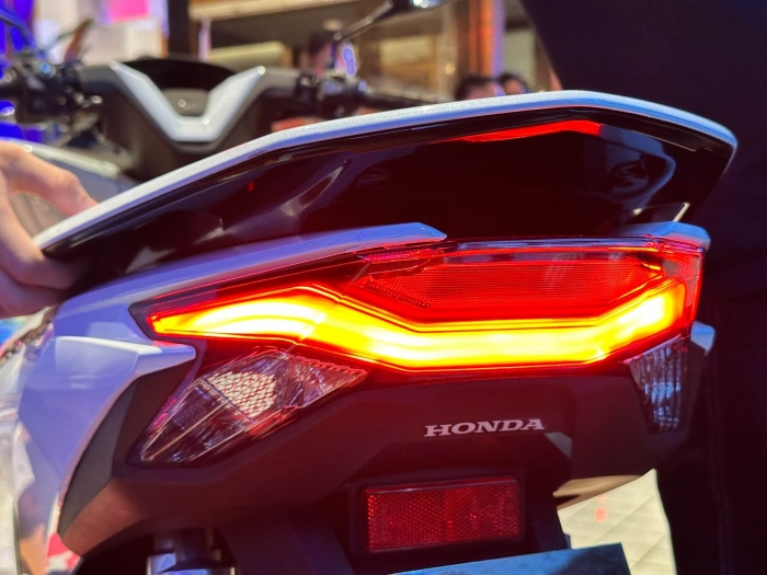 Honda PCX 160 ra mắt 2027: Xe ga động cơ 160cc sang trọng giá chỉ 82 triệu đồng - Ảnh 3.