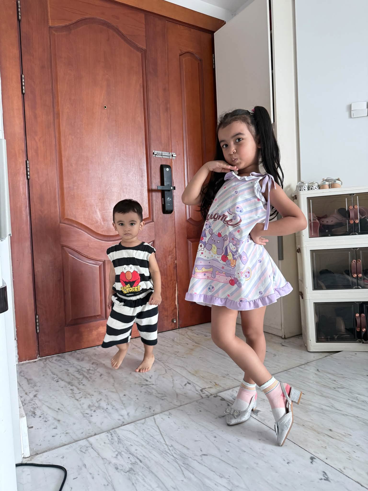 Hai con nh&agrave; V&otilde; Hạ Tr&acirc;m g&acirc;y ch&uacute; &yacute; - Ảnh 8.